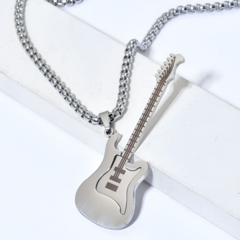 Colar Guitarra Stratocaster - comprar online