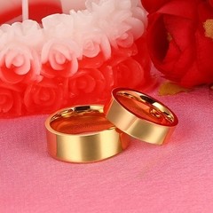 Imagem do Par de alianças casamento noivado 8mm / 6mm banhada ouro 18k ( cod. CR-005G )