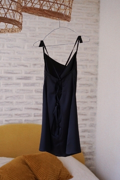 FERIA vestido durazno corto negro TALLE 2