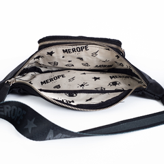 Riñonera Moly Negro con cinta Merope - comprar online