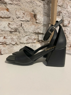 SANDALIA BS AS NEGRO - comprar online