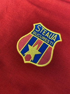 Uniformes e camisas do Steaua Bucareste » Mantos do Futebol