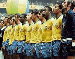 Camisa Brasil Retrô Anos 70 Rei Pelé + Brinde Exclusivo na internet