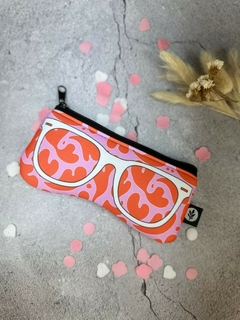 FUNDA PARA LENTES CORAZONADA en internet