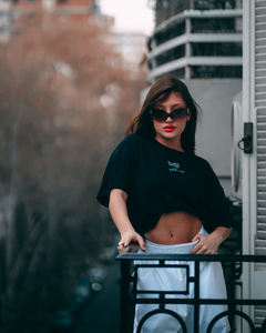 Crop Top Oversize ViejaScul Since 2012 Negro - comprar online