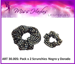 ART. 30.005: PACK x 2 de scrunchies en lycra con Detalles Dorados. Colores: negro.