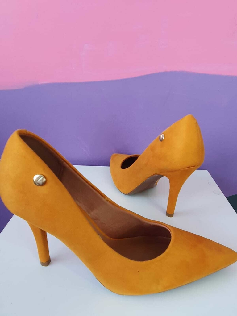 Scarpin amarelo mostarda sale