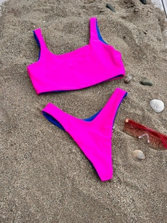 Imagen de LESS REVERSIBLE MAR AZUL FRANCIA / FUCSIA NEON