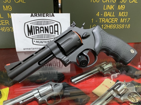 TAURUS Cal. 357 MAGNUM ACERO PAVON 4"