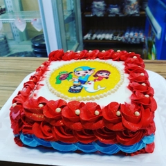 Feminino - Torta com Papel de Arroz - Tema da sua festa - Italiano Salgados - Goiânia