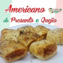 Americano de presunto com queijo salgados 