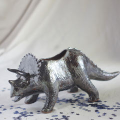 Maceta de ceramica Dinosaurio Triceratops - Astral Objetos cerámica