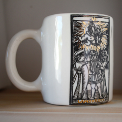 Taza Tarot de ceramica, Base Blanca con tornasol y oro, preventa, elegi la tuya! en internet