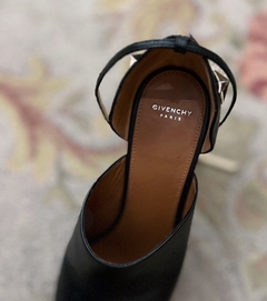 Sapato Givenchy - comprar online