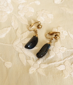 Image of Pendant clip plated in gold with onyx