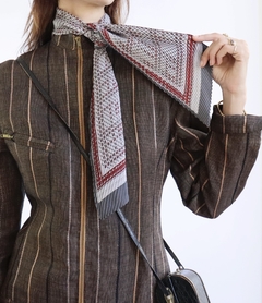 Lenço foulard plissado na internet