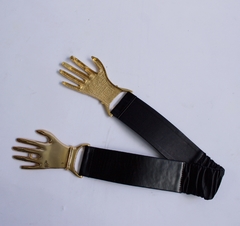 Cinto Mãos Framed na internet