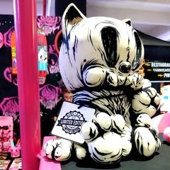 Riot Cat Art Toy - comprar online