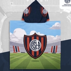 Poncho Fútbol San Lorenzo con capucha en internet