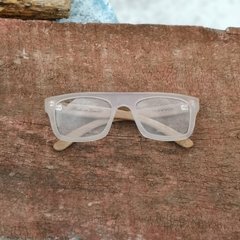 anteojos de madera (patillas) y acetato (frente) color cristal con forma rectangular para lentes de aumento modelo Berna marca Nomade frente