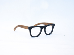 anteojos de madera (patillas) y acetato (frente) color negro con forma cuadrada para lentes de aumento modelo Mykonos marca Nomade perfil derecho