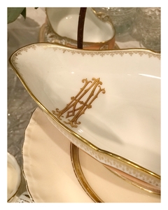 rabanera de porcelana francesa pillivuyt color coral y oro con monograma - comprar online