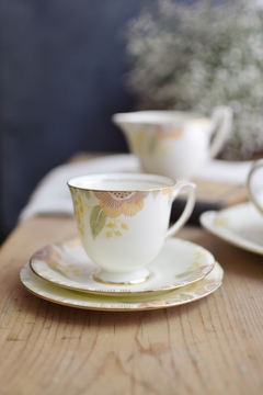 Trío de té de porcelana inglesa bone china art decó Royal Doulton Nerissa en internet