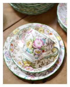 Trío de té de porcelana inglesa Tuscan bone china