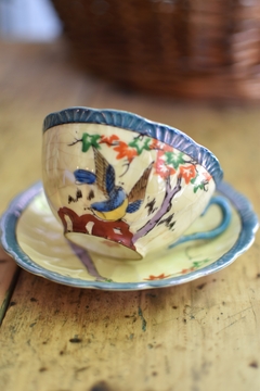 Taza de té de porcelana japonesa (tiene craquel)