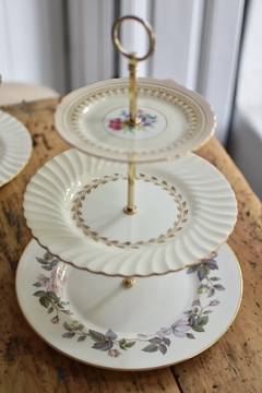 Masitero triple con platos de porcelana inglesa Minton y Aynsley (27, 23 y 16 cm) - comprar online