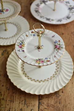Masitero doble con platos de porcelana inglesa Minton (27 y 18 cm)