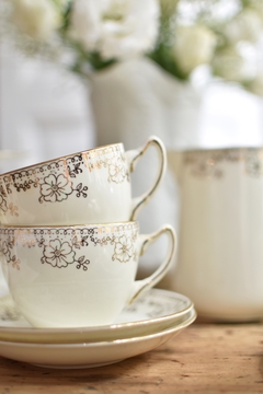 Juego de té de porcelana inglesa bone china Adderley - comprar online