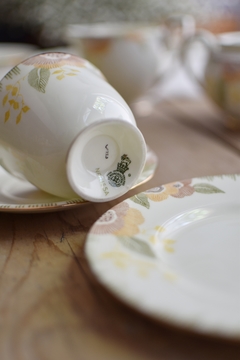 Trío de té de porcelana inglesa bone china art decó Royal Doulton Nerissa - El aparador decó