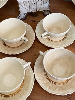 Taza de té con plato de loza inglesa Crown Ducal marfil y dorado (con craquel característico de la loza antigua, ver fotos) - comprar online