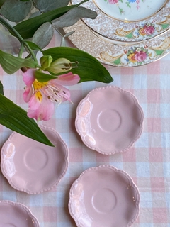 Plato de café de loza inglesa Meakin Rosa 13 cm