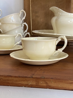 Taza de té con plato de loza inglesa Grindley creampetal - comprar online