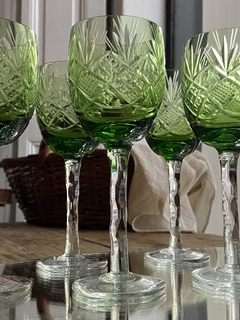 11 copas verdes talladas para vino blanco miden 16,5 cm de alto x 6 cm de diámetro