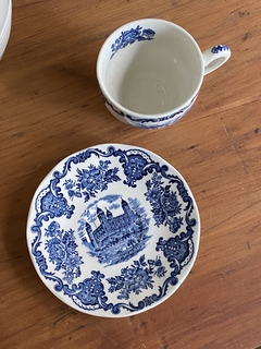 Pocillo de café con plato de loza inglesa Enoch Wedgwood Royal homes of Britain - comprar online