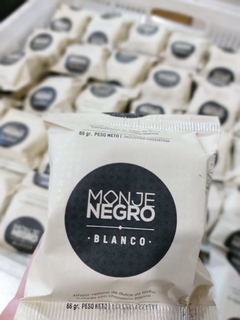 Alfajor Monje Negro Bañado con Chocolate Blanco
