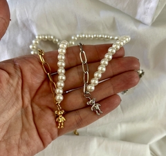 Collar osito plateado perla chain en internet