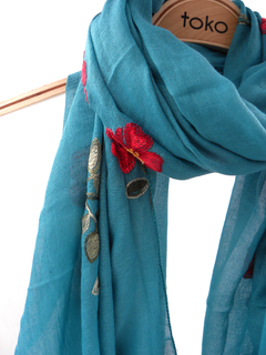 PASHMINA BORDADA TWO FLOWERS - comprar online