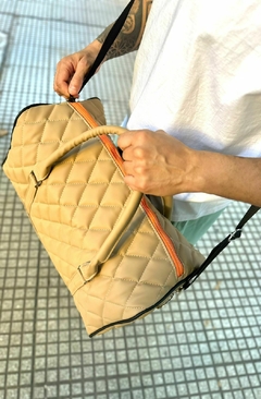 BOLSO ROMBO ENGOMADO TOSTADO