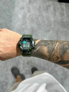 RELOJ PULSERA DIGITAL VERDE CAMUFLADO - comprar online