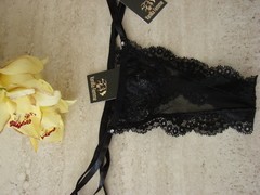 Lingerie calcinha fio-dental renda