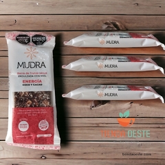 Barra de frutos secos con chocolate y coco "Energía vital" x 35 grs - MUDRA (X 12 UNIDADES) - comprar online