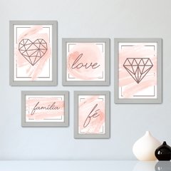 Kit Com 5 Quadros Decorativos - Gemétrico - Abstrato - Love - Amor - Fé - Família - Rosa - 396kq01 - comprar online