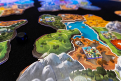 Small World of Warcraft + dados promo - Caixinha Boardgames