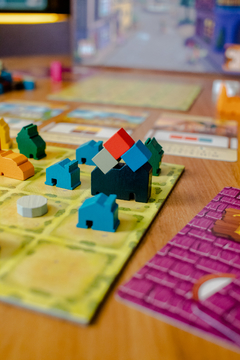 Tiny Towns (pré-venda) - Caixinha Boardgames