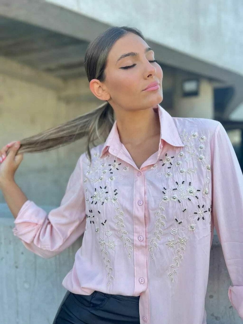 Camisa bordada amplia new arrivals