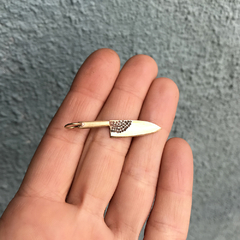 Cuchillo de bronce con textura - reversible - Dije o Pin en internet
